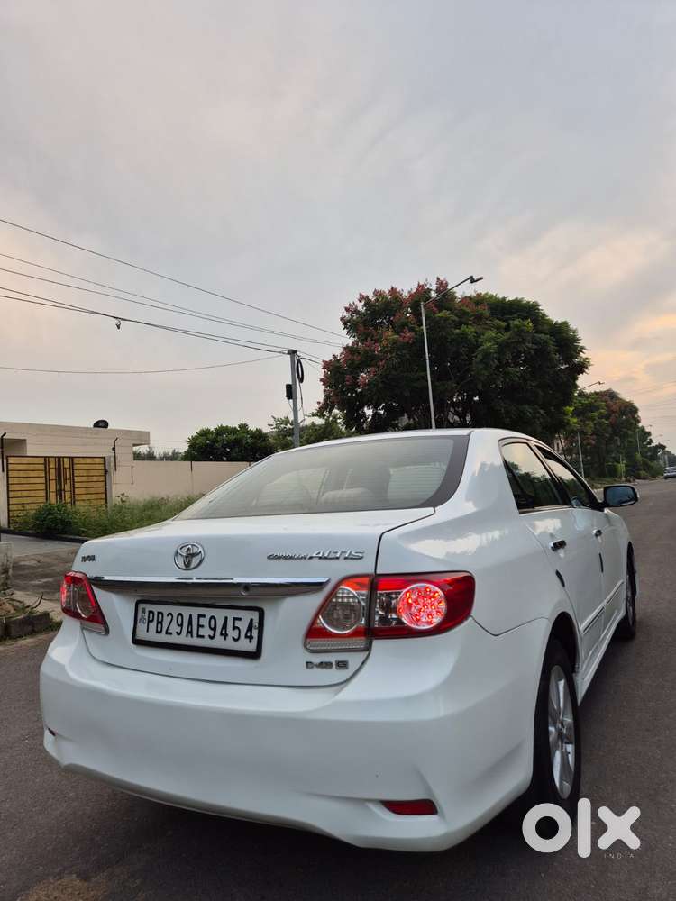 Toyota Corolla Altis G, 2011, Diesel