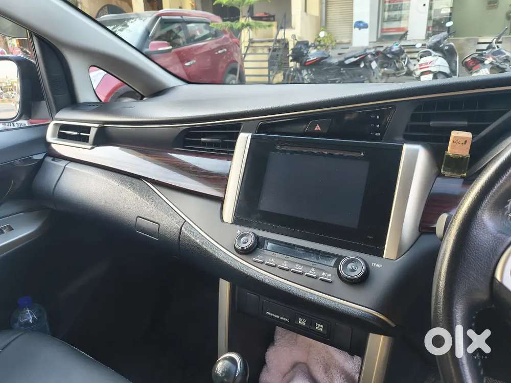 Toyota Innova Crysta 2016 Diesel Well Maintained