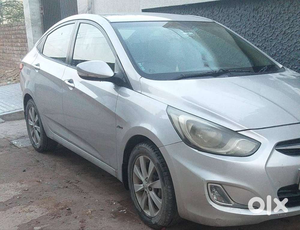 Top Model Personal Automatic Hyundai Verna 6 Airbag Highway Avg 18kmpl