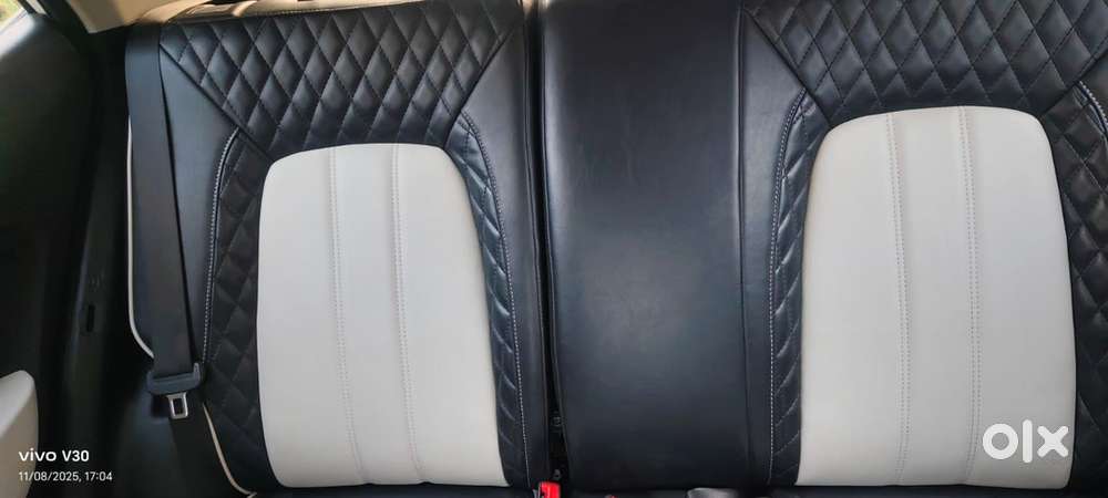 Hyundai Venue 2024 Petrol 28000 Km Driven