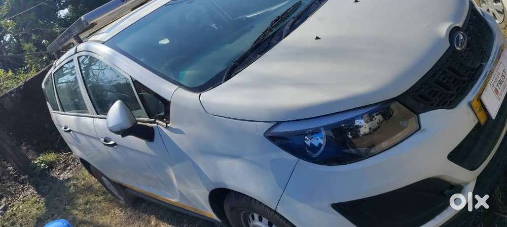 Mahindra Marazzo M4, 2019, Diesel