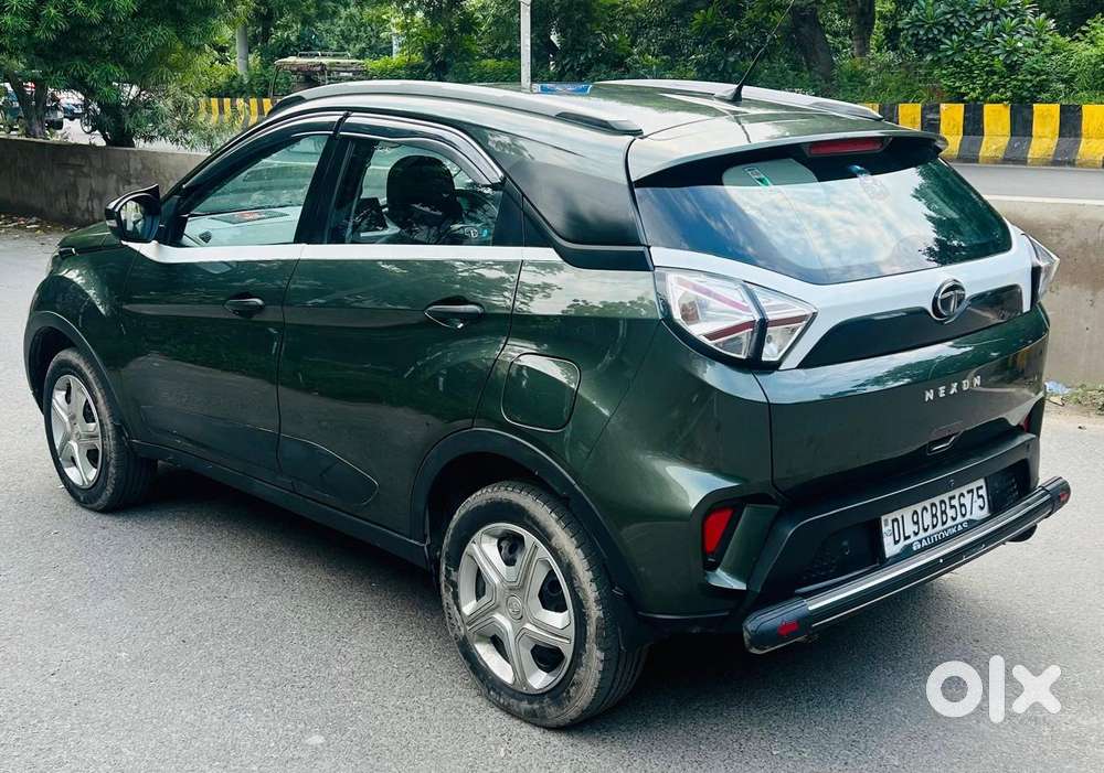 Tata Nexon 1.2 Revotron Xm (s), 2023, Cng & Hybrids