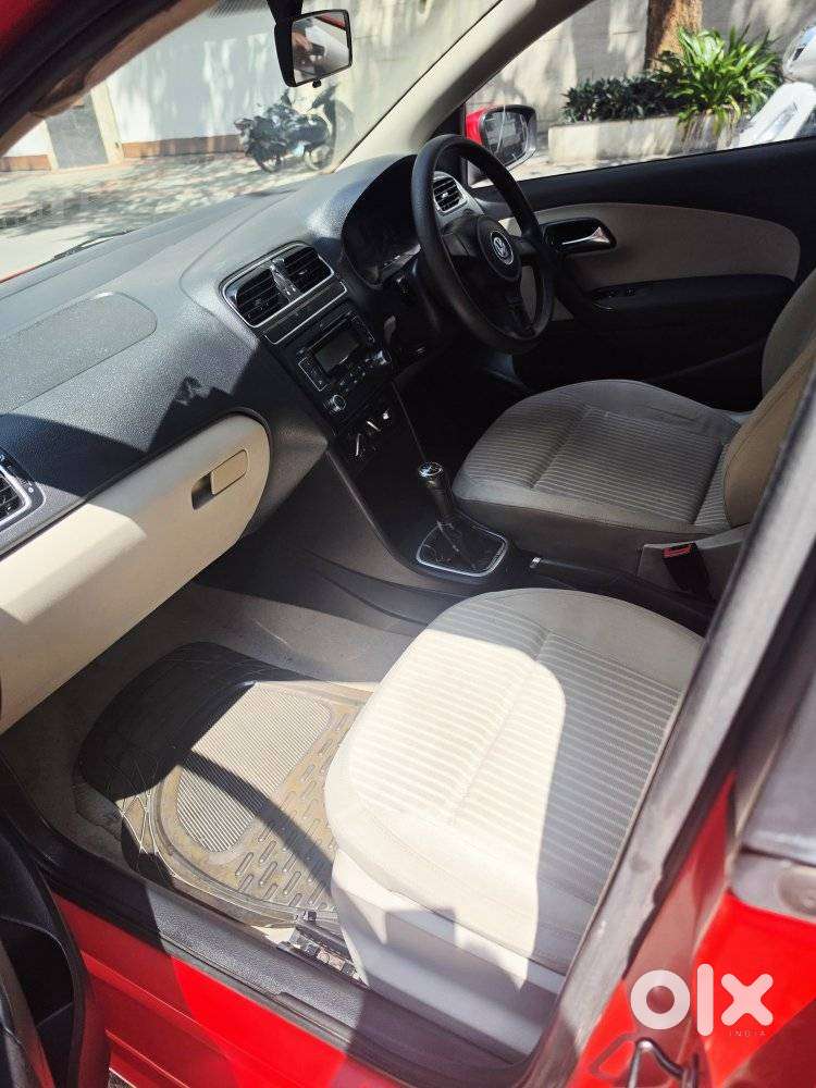 Volkswagen Polo Petrol Highline 1.2L, 2012, Petrol