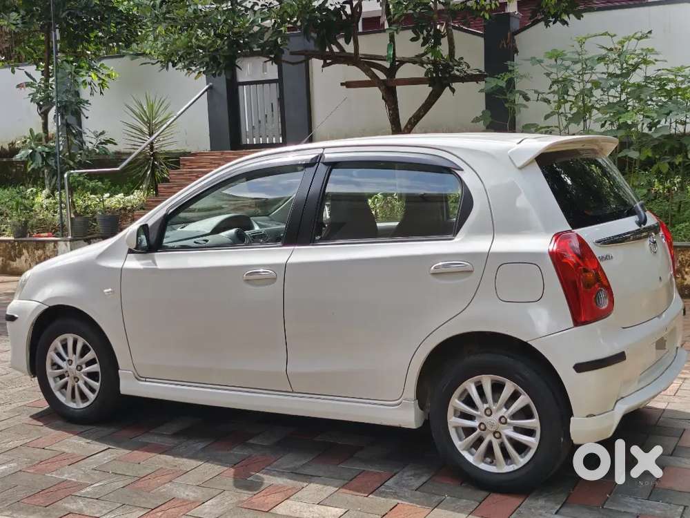 Toyota Etios Liva Vx (petrol)
