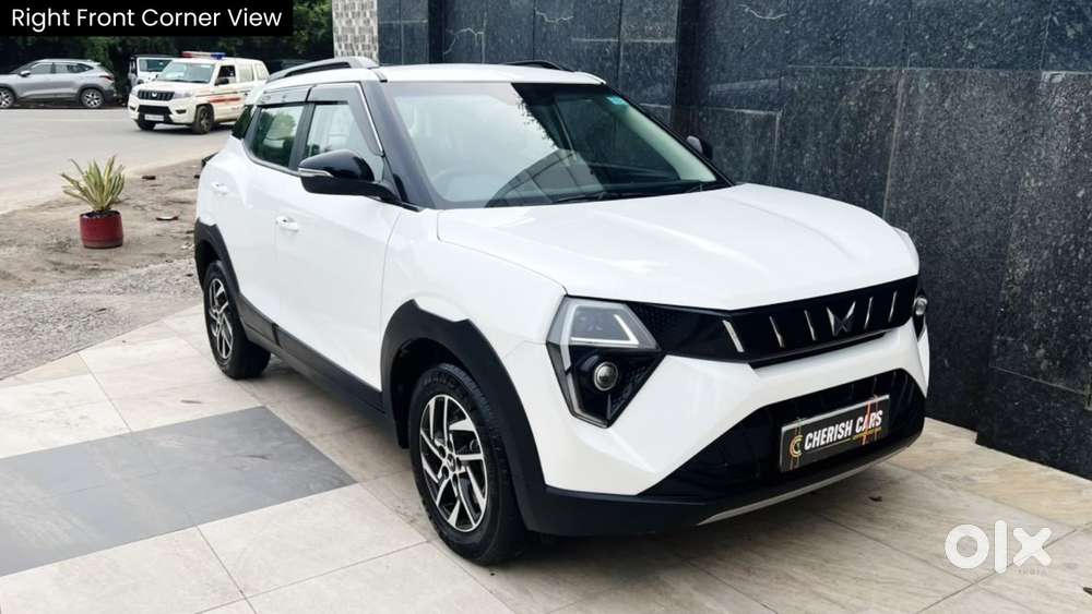 Mahindra Xuv 3xo Ax5 Pm Mt, 2024, Petrol