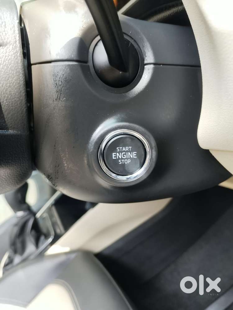 Skoda Slavia 1.0 Tsi Style At, 2023, Petrol