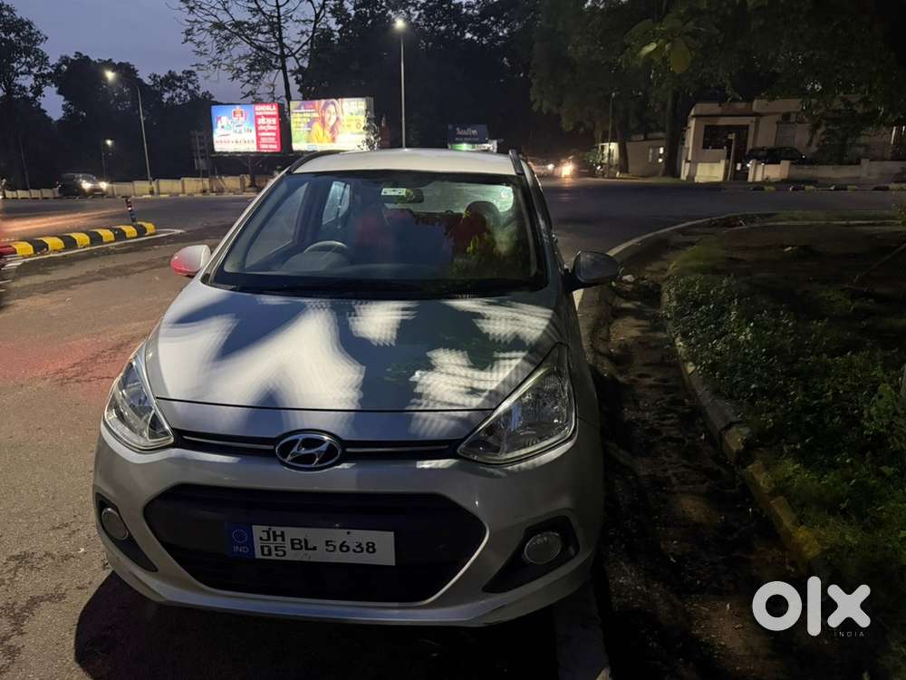 Grand I10 Petrol 2016 Just 34000 Km Driven. With All 4 New Tyre