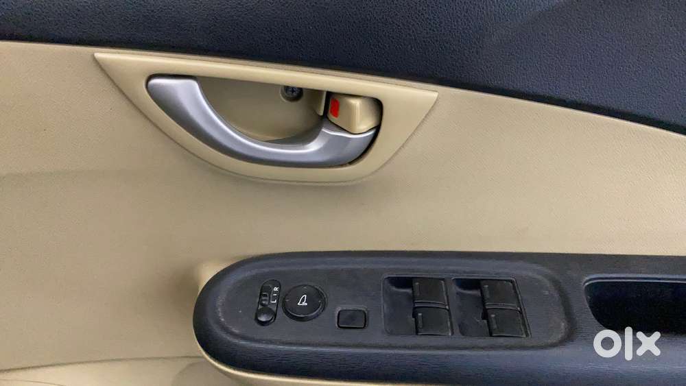 Honda Brio Vx Mt, 2015, Petrol