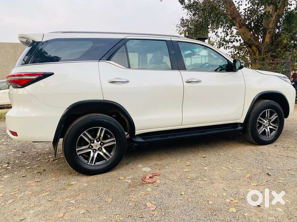 Toyota Fortuner [2021-ongoing] 2.8 2wd Diesel At, 2021, Diesel
