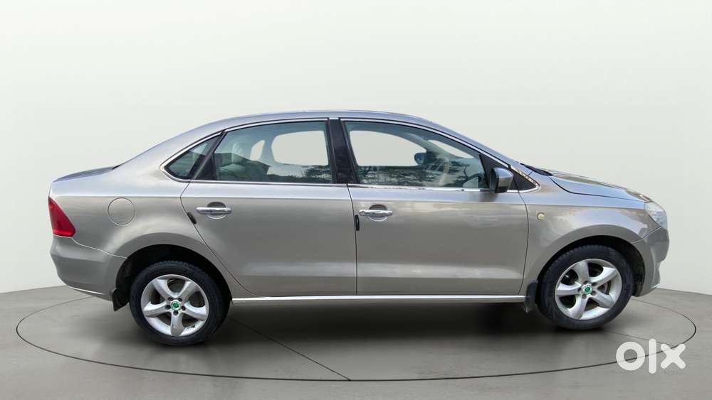 Skoda Rapid 2013-2016 1.6 Mpi At Elegance, 2012, Petrol