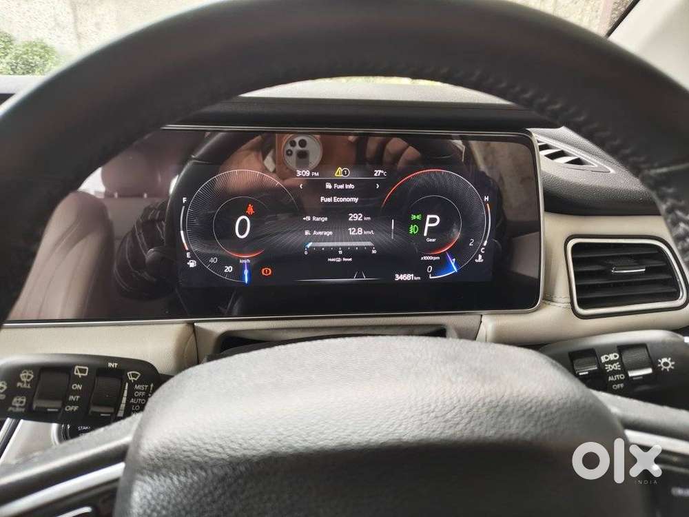 Mahindra Xuv700 2.2 Ax 7 Diesel At Luxury Pack Str Awd, 2022, Diesel