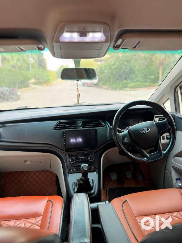 Mahindra Marazzo M6, 2021, Diesel