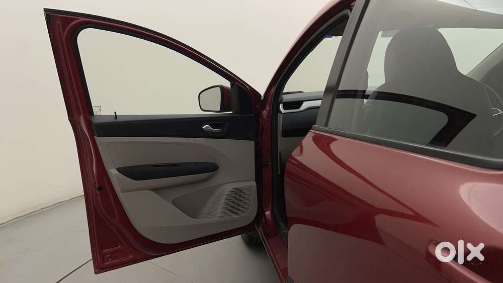 Renault Triber Rxz, 2021, Petrol