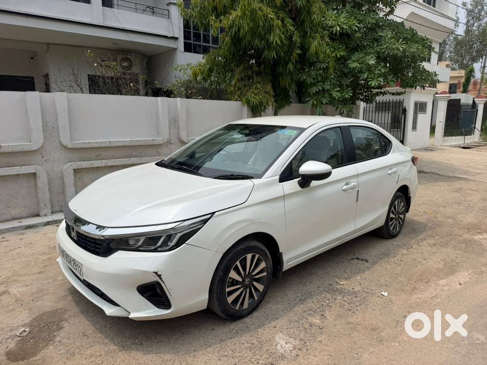 2024 Honda City V Cvt Automatic  27000kms  1st Owner  Cmony Mntnd.