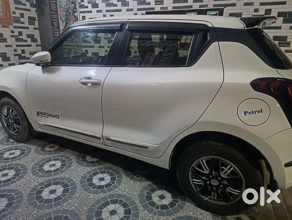 Maruti Swift 2020 Petrol 22 K Kms Only Driven. Car Showroom Condition