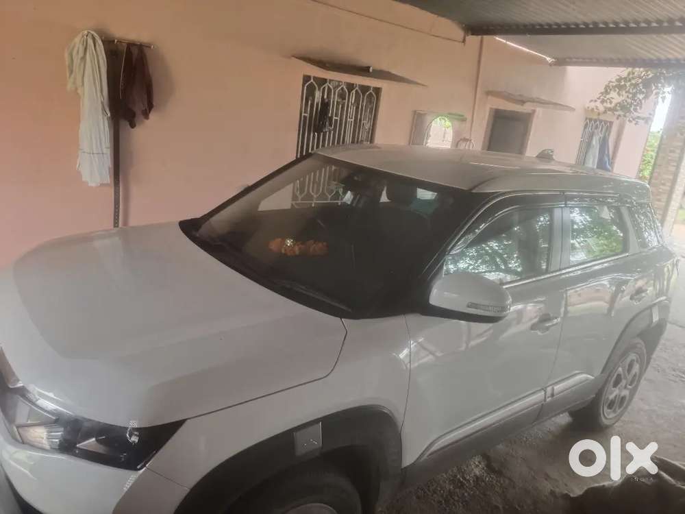 Maruti Suzuki Brezza Vxi 2025