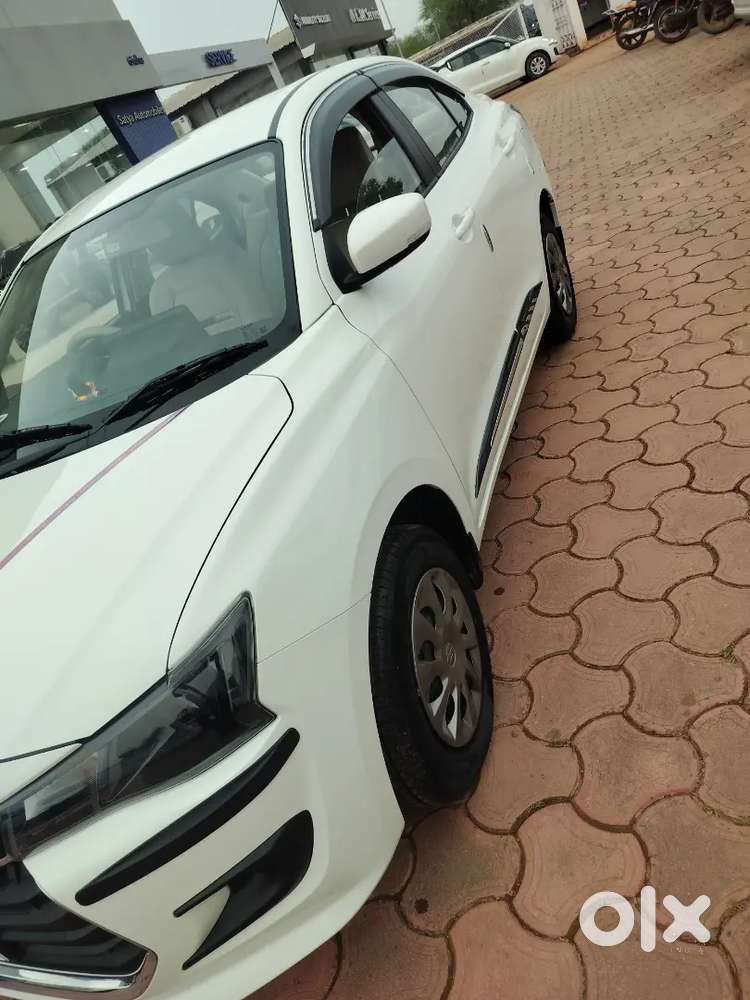 Maruti Suzuki Dzire Vxi2026 Petrol