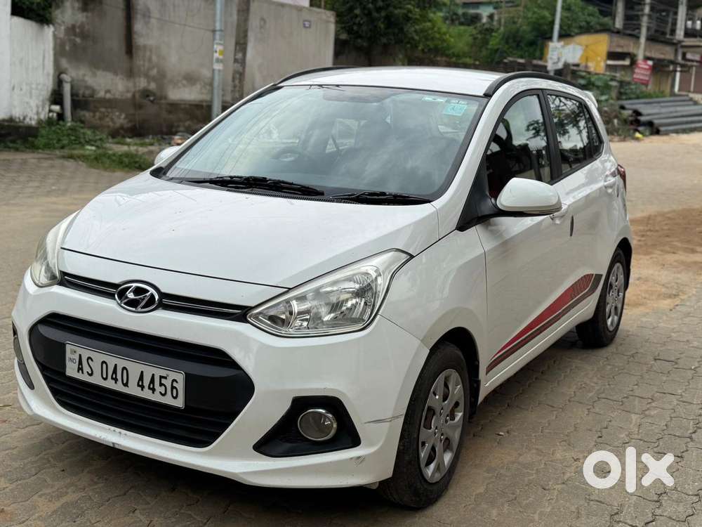 Hyundai Grand I10 Sportz, 2016, Petrol