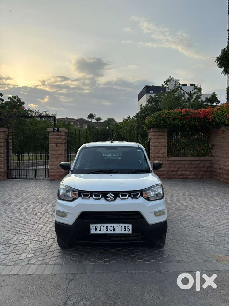 Maruti Suzuki S-presso Vxi, 2023, Petrol