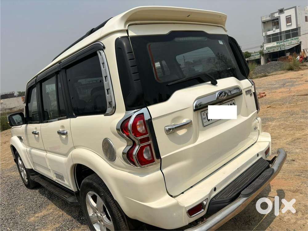 Mahindra Scorpio 2020 September Diesel Showroom Condition