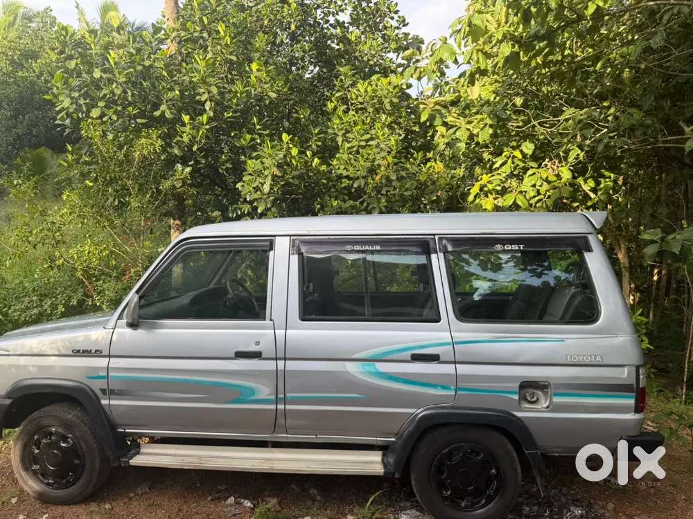 Good Condition Tayota Qualis Car