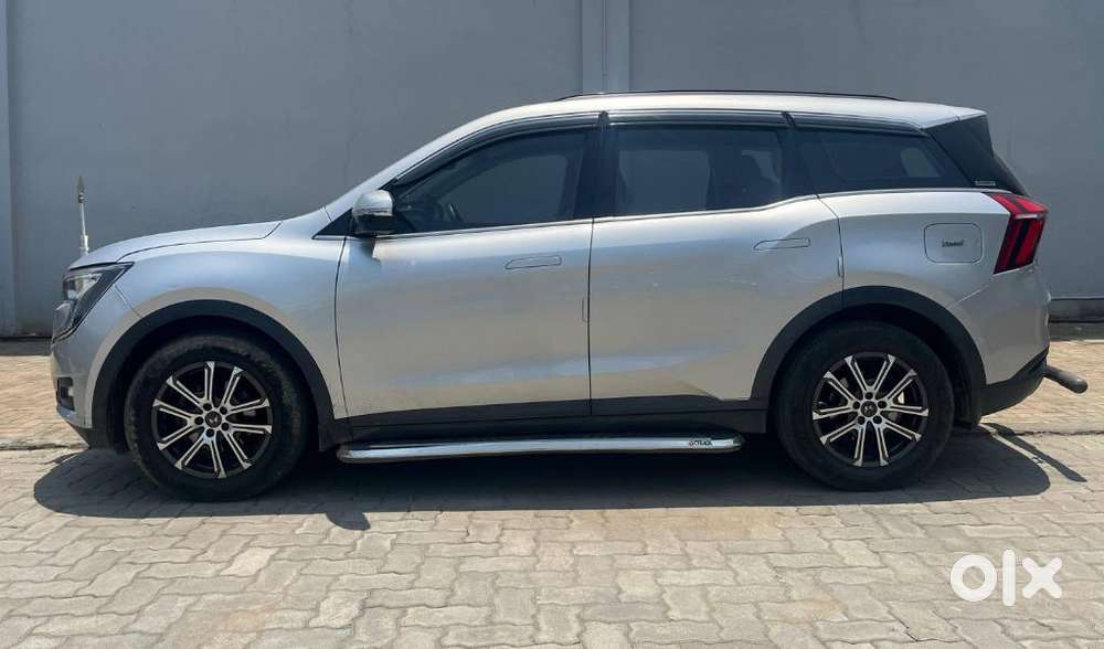 Mahindra Xuv700 Ax 3 Diesel Mt 7 Str (e), 2023, Diesel