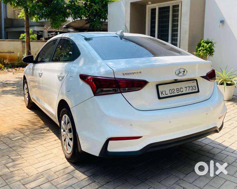 Hyundai Verna Petrol 1.6 Vtvt Ex