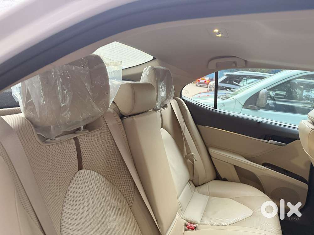 Toyota Camry Hybrid, 2022, Petrol