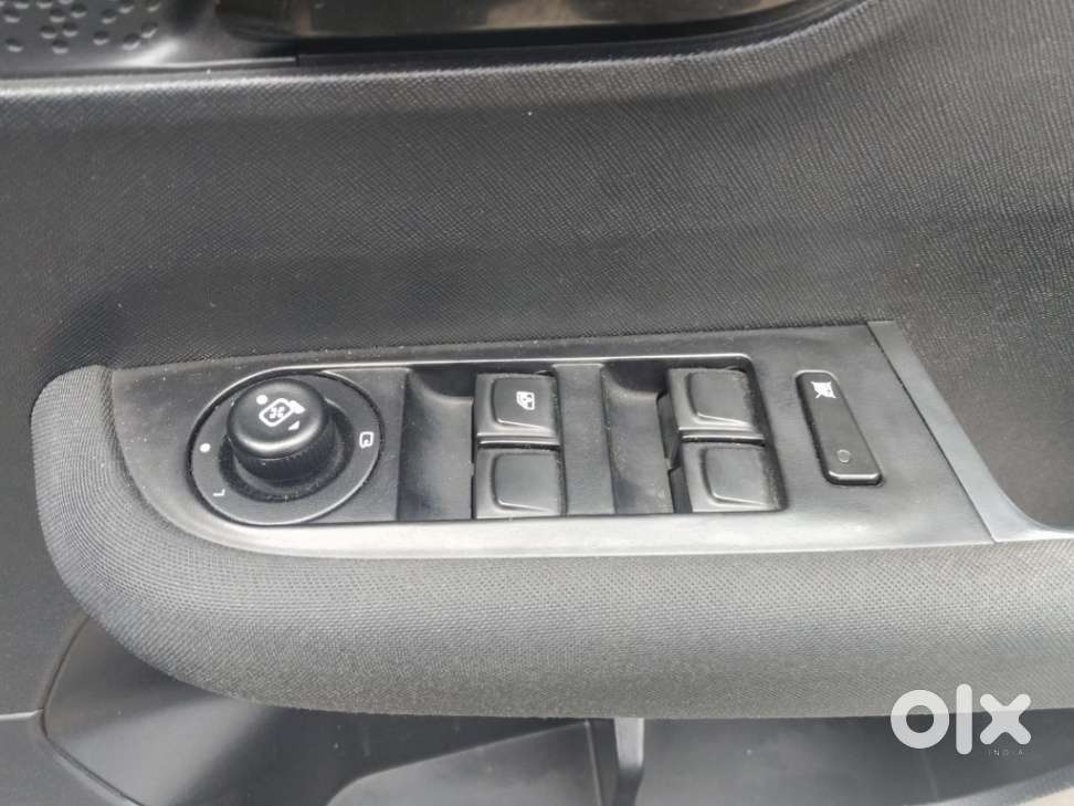 Tata Altroz 1.2 Xz Plus Dark Edition, 2022, Petrol