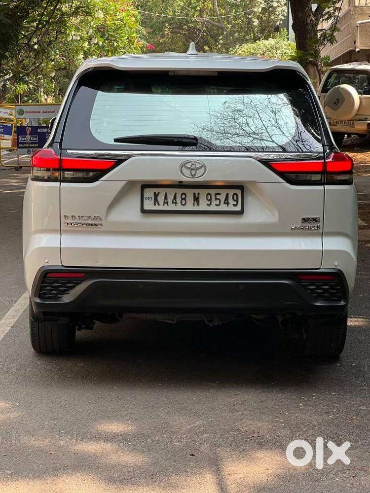 Toyota Innova Hycross 2.0 Vx Hybrid 8 Str, 2023, Petrol