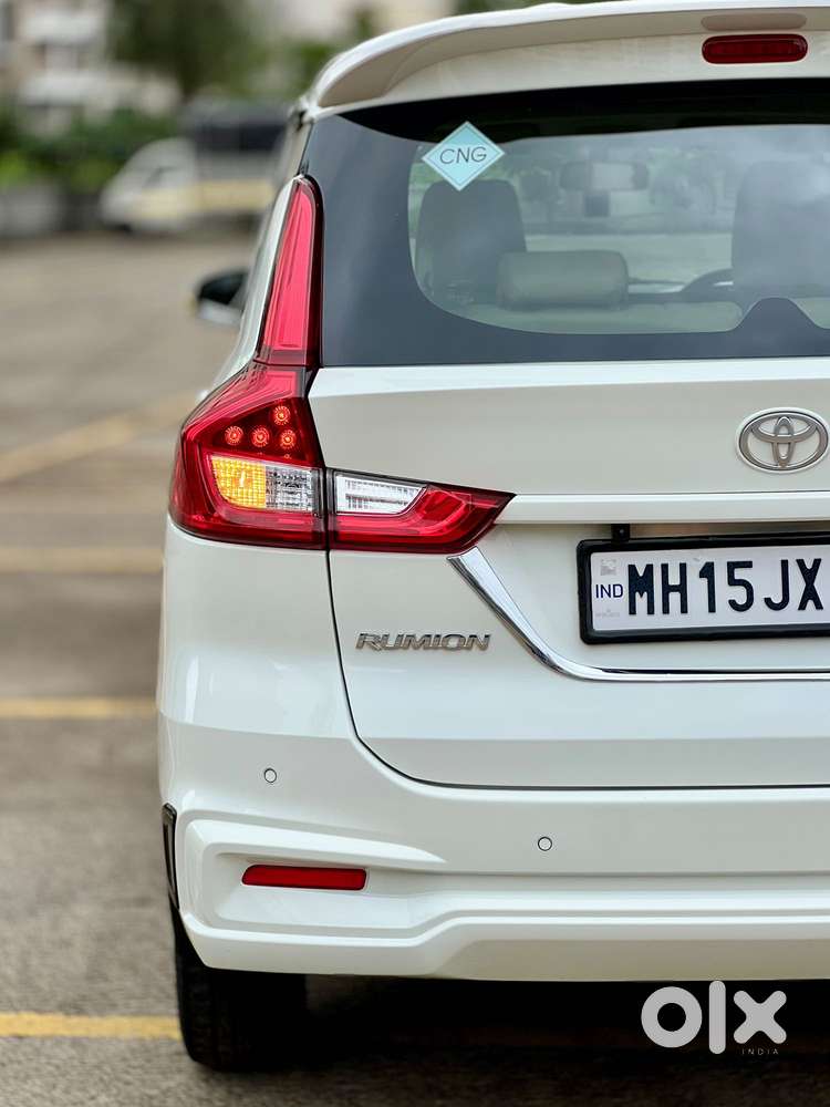 Toyota Rumion S Cng Manual Dual Tone, 2024, Cng & Hybrids
