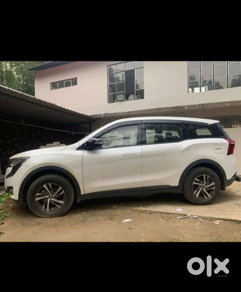 Mahindra Xuv700 2023 Petrol 10000 Km Driven