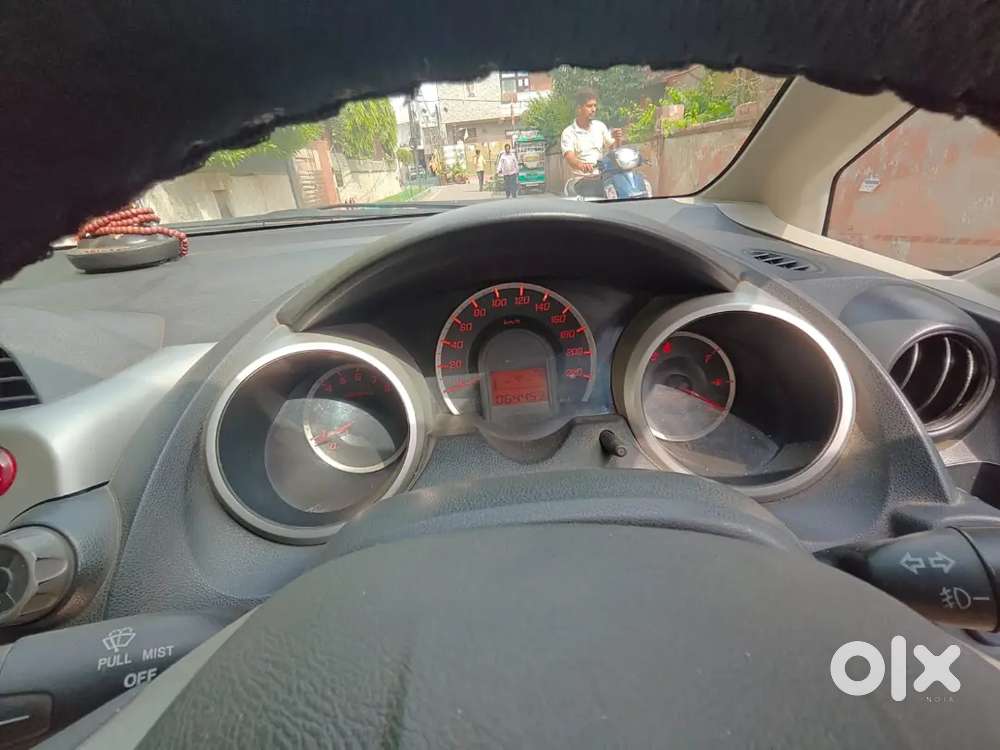 Honda Jazz 1.2 Zx 2012 पेट्रोल ऑटोमैटिक