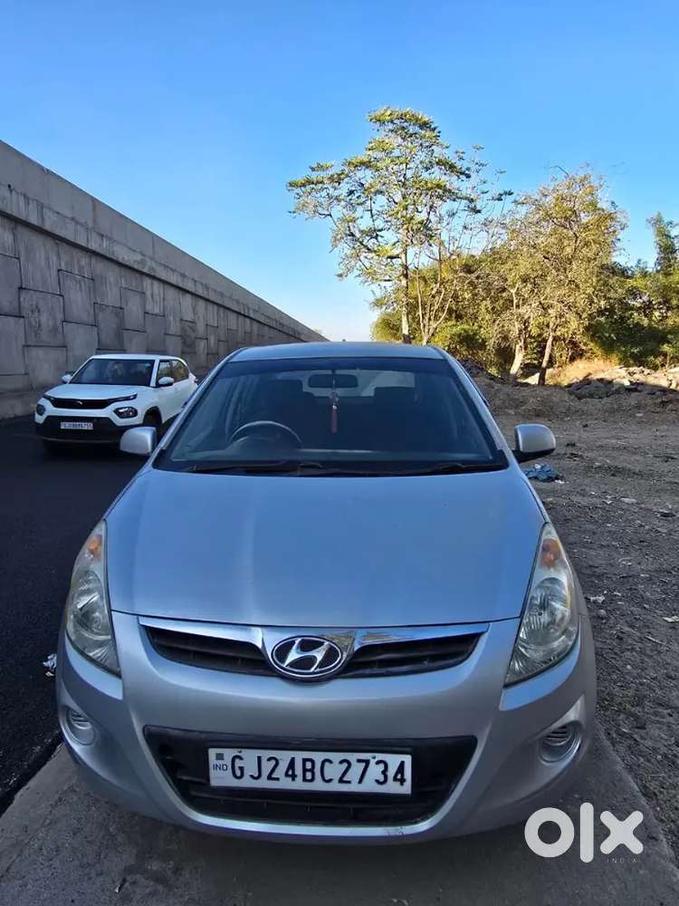 Hyundai I20 2010 Cng & Hybrids 120000 Km Driven