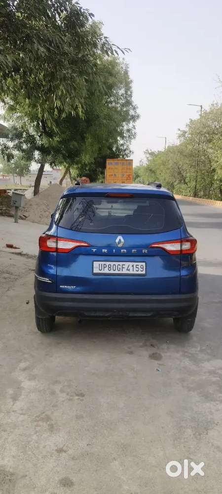 Renault Triber Electric Blue 2022