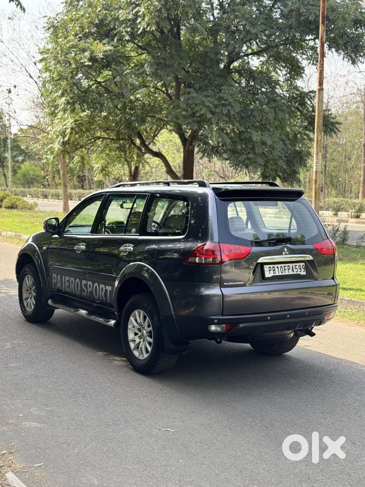 Mitsubishi Pajero Sport 4x2 At Dualtone Blacktop, 2016, Diesel