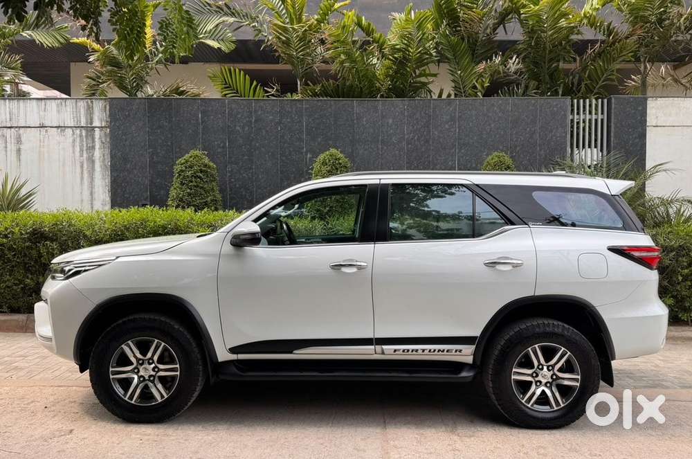 2024 Toyota Fortuner 4*2 Diesel Automatic