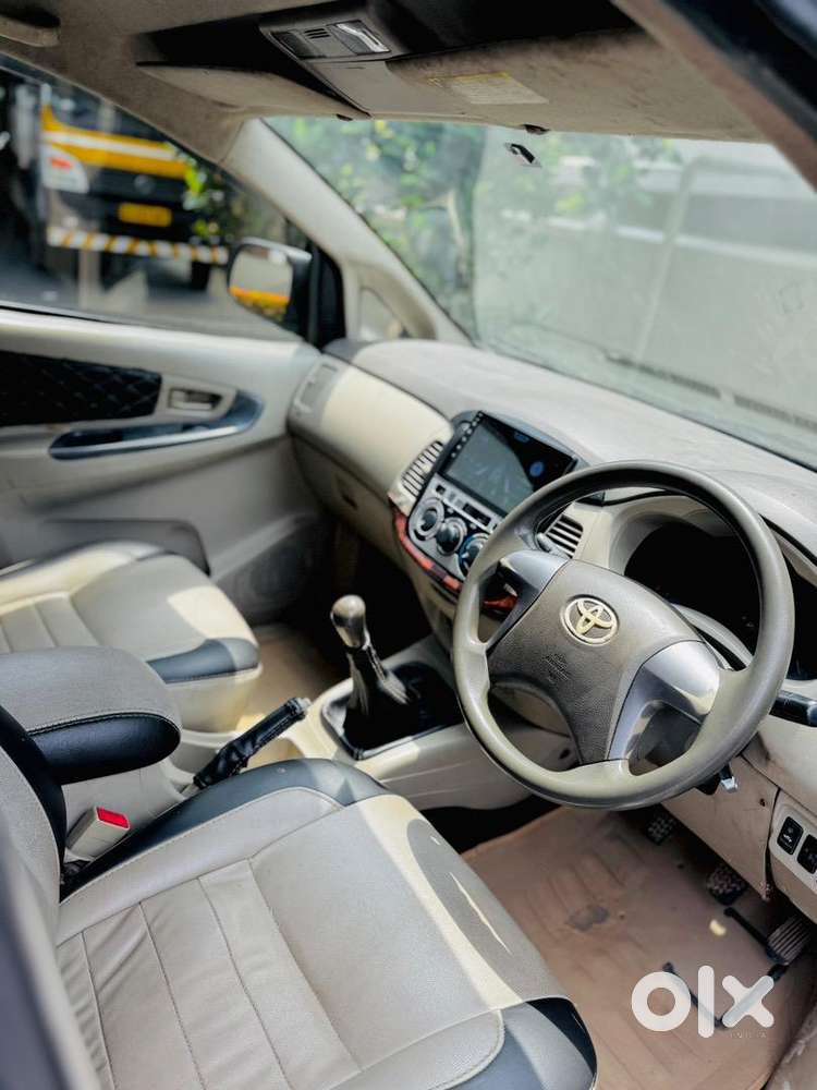 Toyota Innova G4 2013