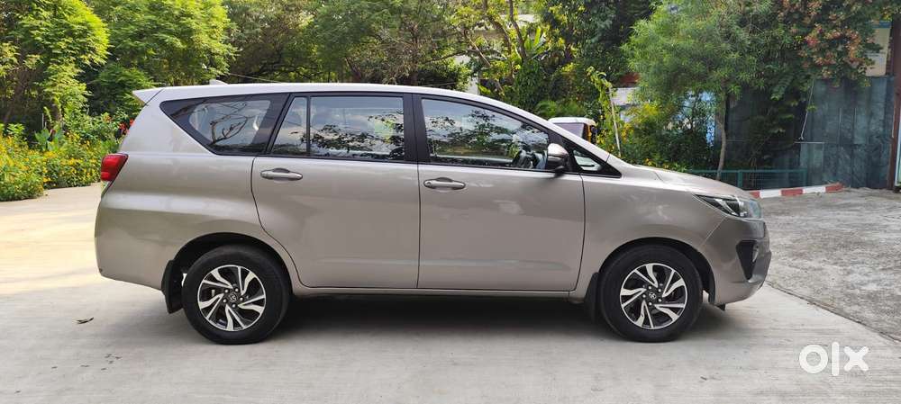 Toyota Innova Crysta, 2022