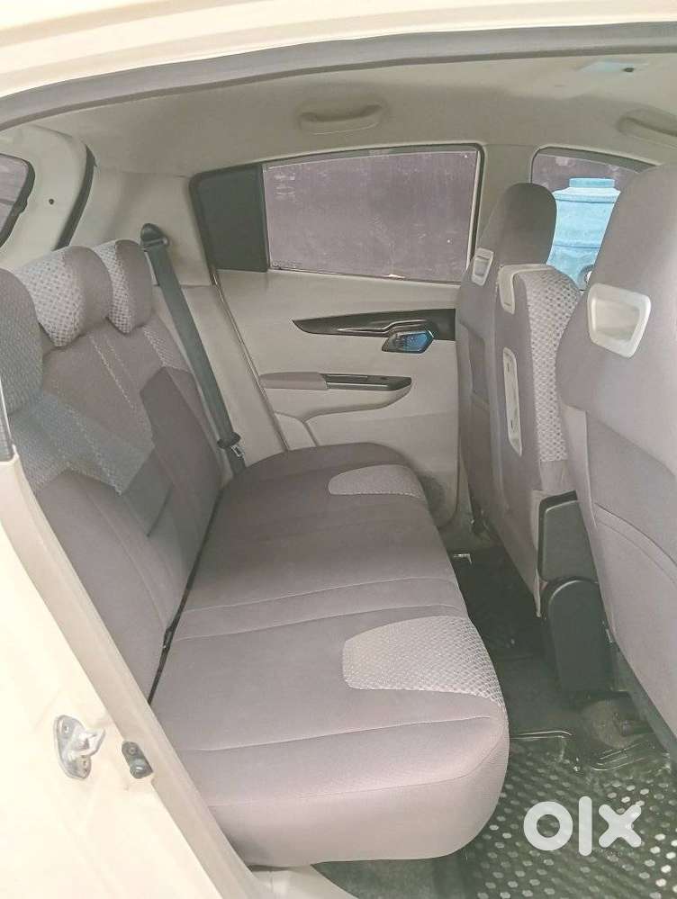 Mahindra Kuv 100 Mahindra-kuv-100-d75-k8, 2017, Diesel