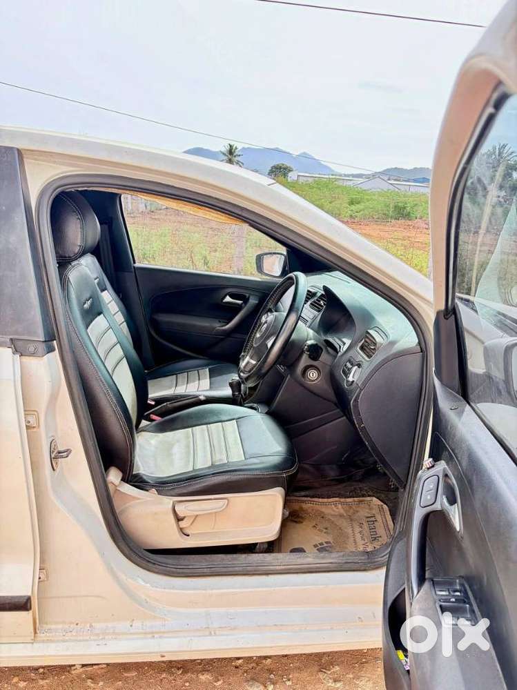 Volkswagen Polo Petrol Highline 1.6l, 2011, Diesel