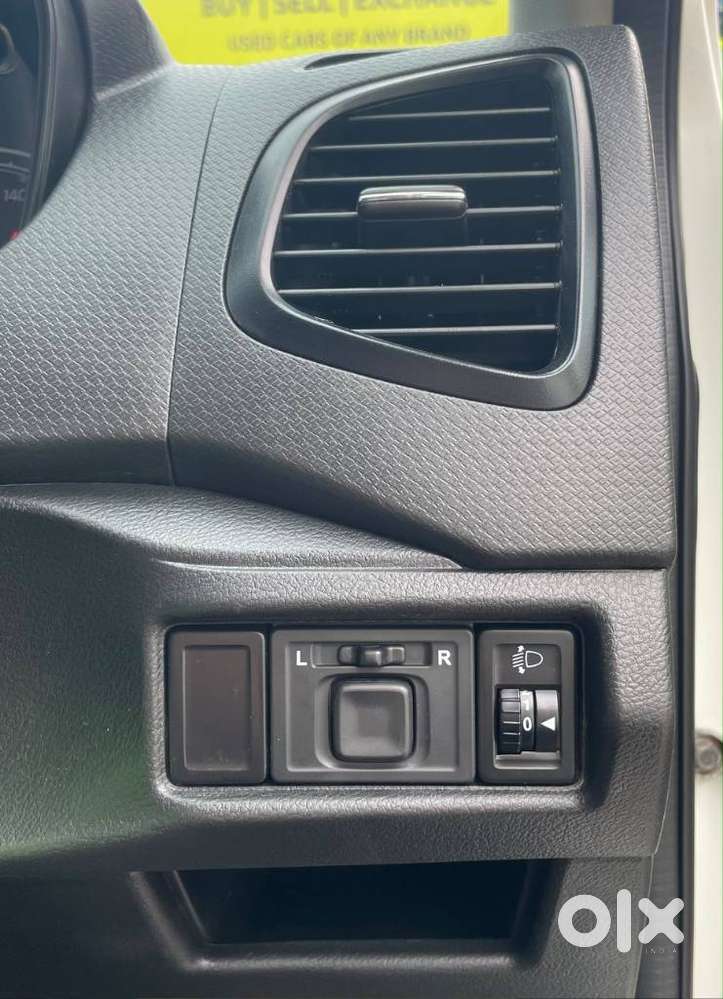 Maruti Suzuki Brezza 1.5 Lxi Smart Hybrid, 2022, Petrol