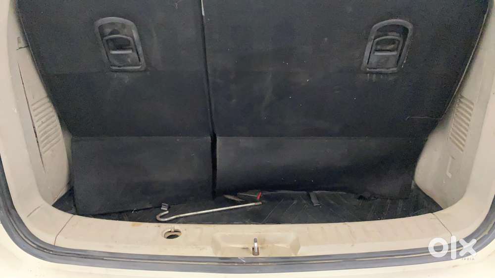 Mahindra Marazzo M2, 2018, Diesel