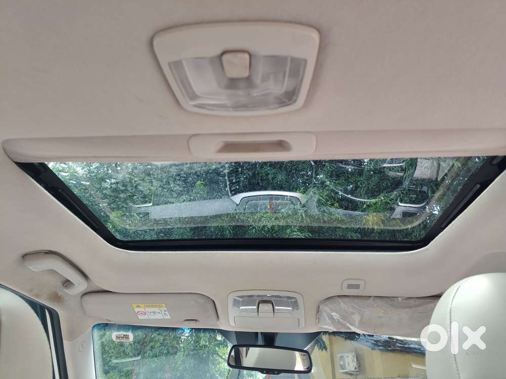 Mahindra Xuv300 W8 (o) 1.5 Diesel Amt, 2022, Diesel