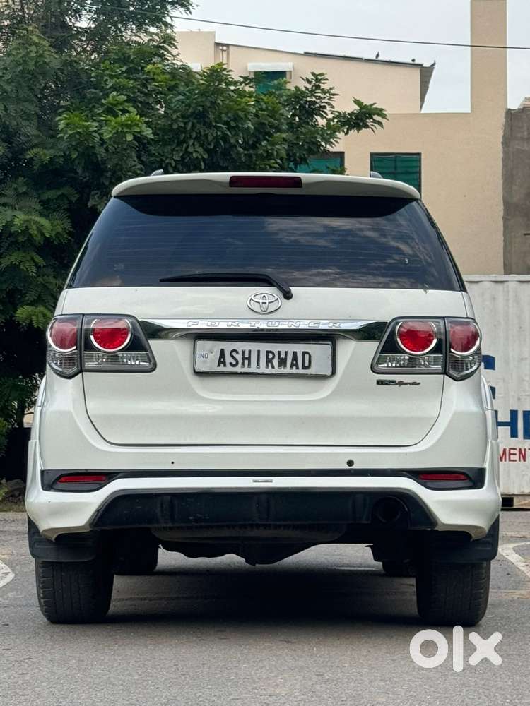 Toyota Fortuner 2.5 4x2 Mt Trd Sportivo, 2015, Diesel