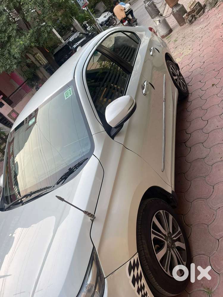 Honda Amaze Diesel Top Model Good Condition And Well Maintained