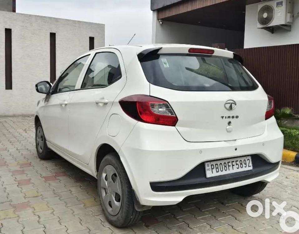 Tata Tiago 1.2 Revotron Xt (o), 2023, Petrol