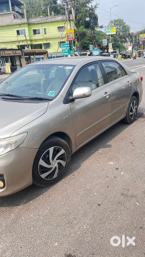 Toyota Corolla Altis 2013