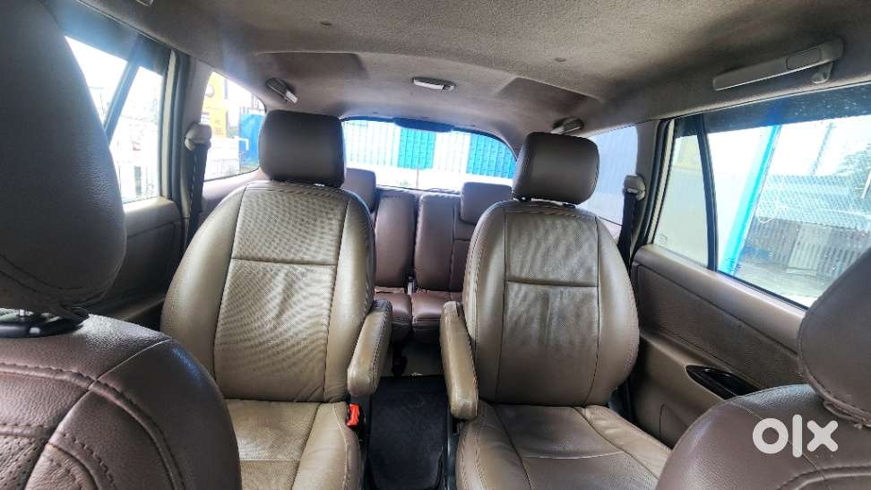 Toyota Innova 2.5 V 8 Str, 2015, Diesel