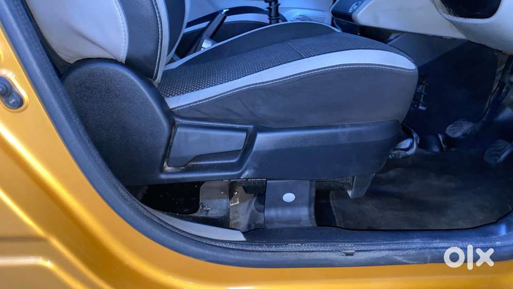 Renault Triber Rxz, 2019, Petrol